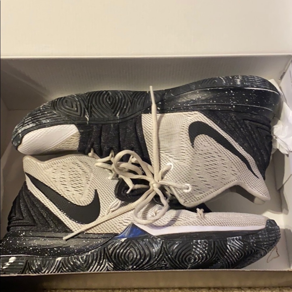 Kyrie 5